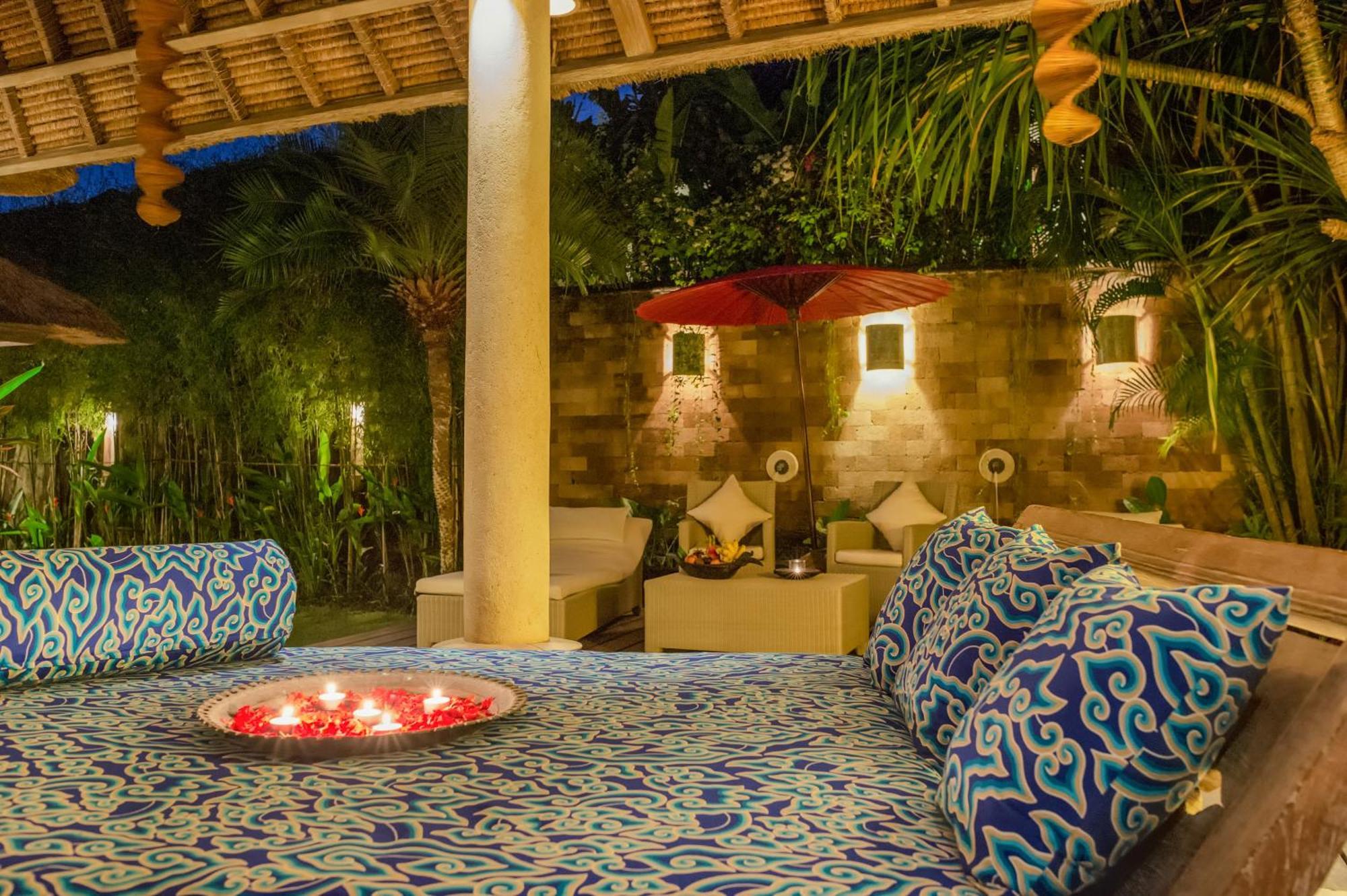 Villa Tirta Naga Bali Семиньяк Экстерьер фото