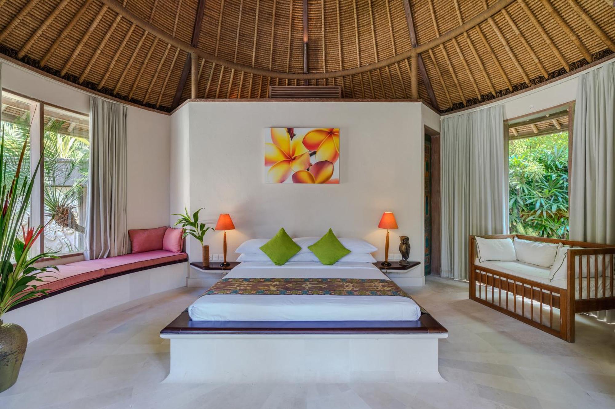 Villa Tirta Naga Bali Семиньяк Экстерьер фото